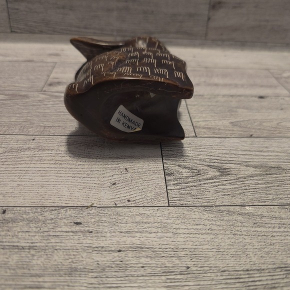 Kenyan Soapstone Bunny Figurine Hand Carved Etched 5" - Picture 5 of 8